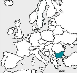 Pays situé au sud de la Roumanie