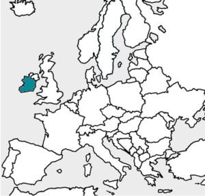 Le pays situé à l'ouest du Royaume-Uni
