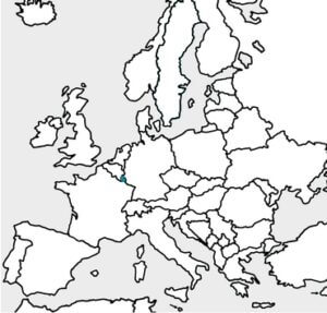 Tout petit pays situé entre l'Allemagne, la Belgique et la France